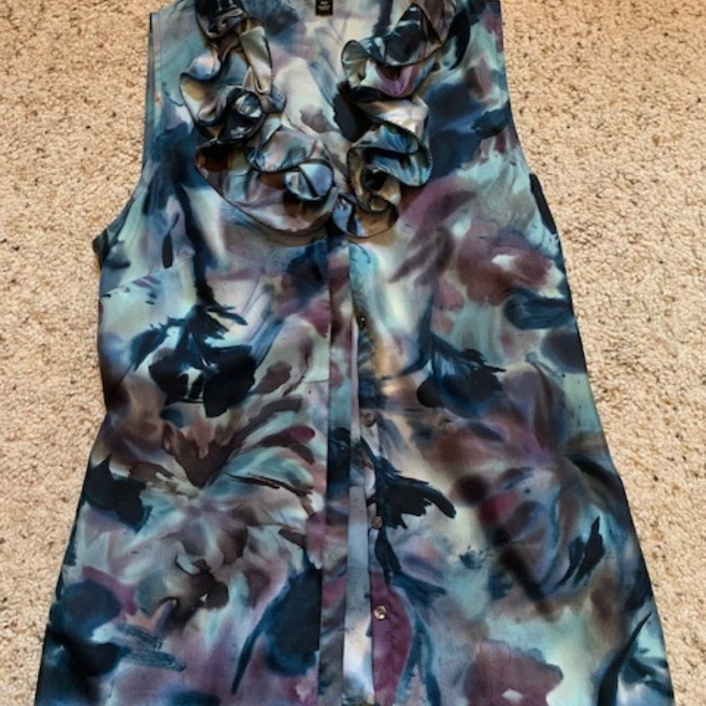 Ann Taylor ruffled sleeveless top